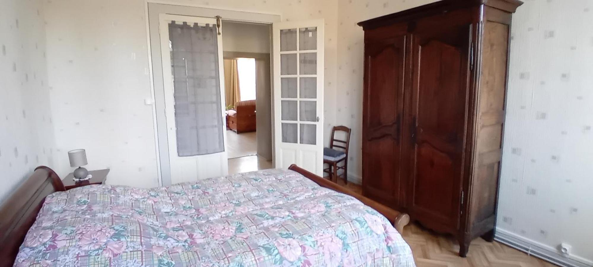 Apartment 2 *